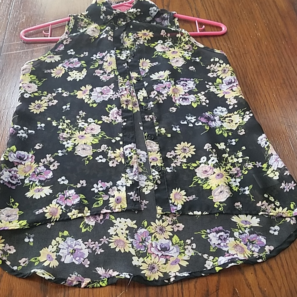 Sheer button down by Knitworks size 7/8